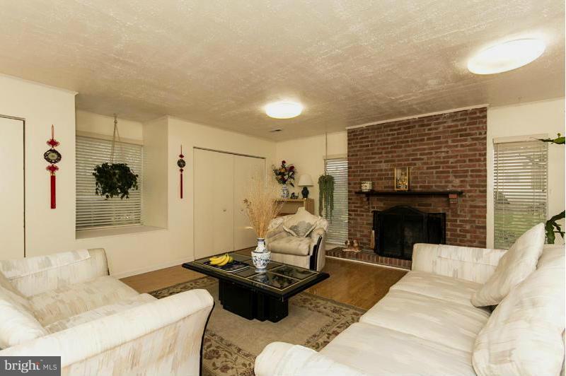 7625 Carla Road Baltimore, MD 21208 - Photo 16 of 28 Family Room 2