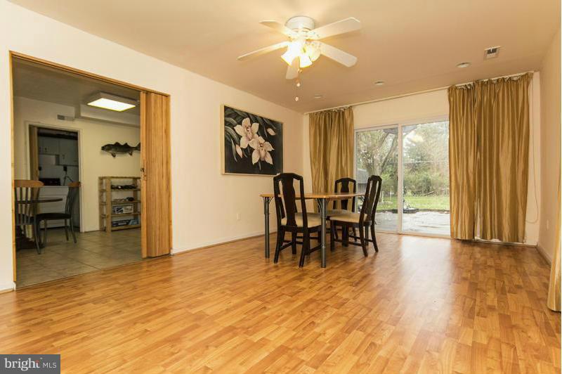 7625 Carla Road Baltimore, MD 21208 - Photo 8 of 28 Dining Room