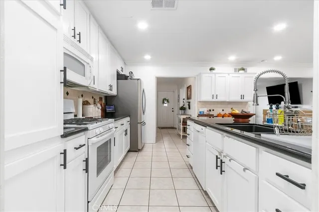 $899,900 | 1235 West Cypress Avenue, Redlands, CA 92373