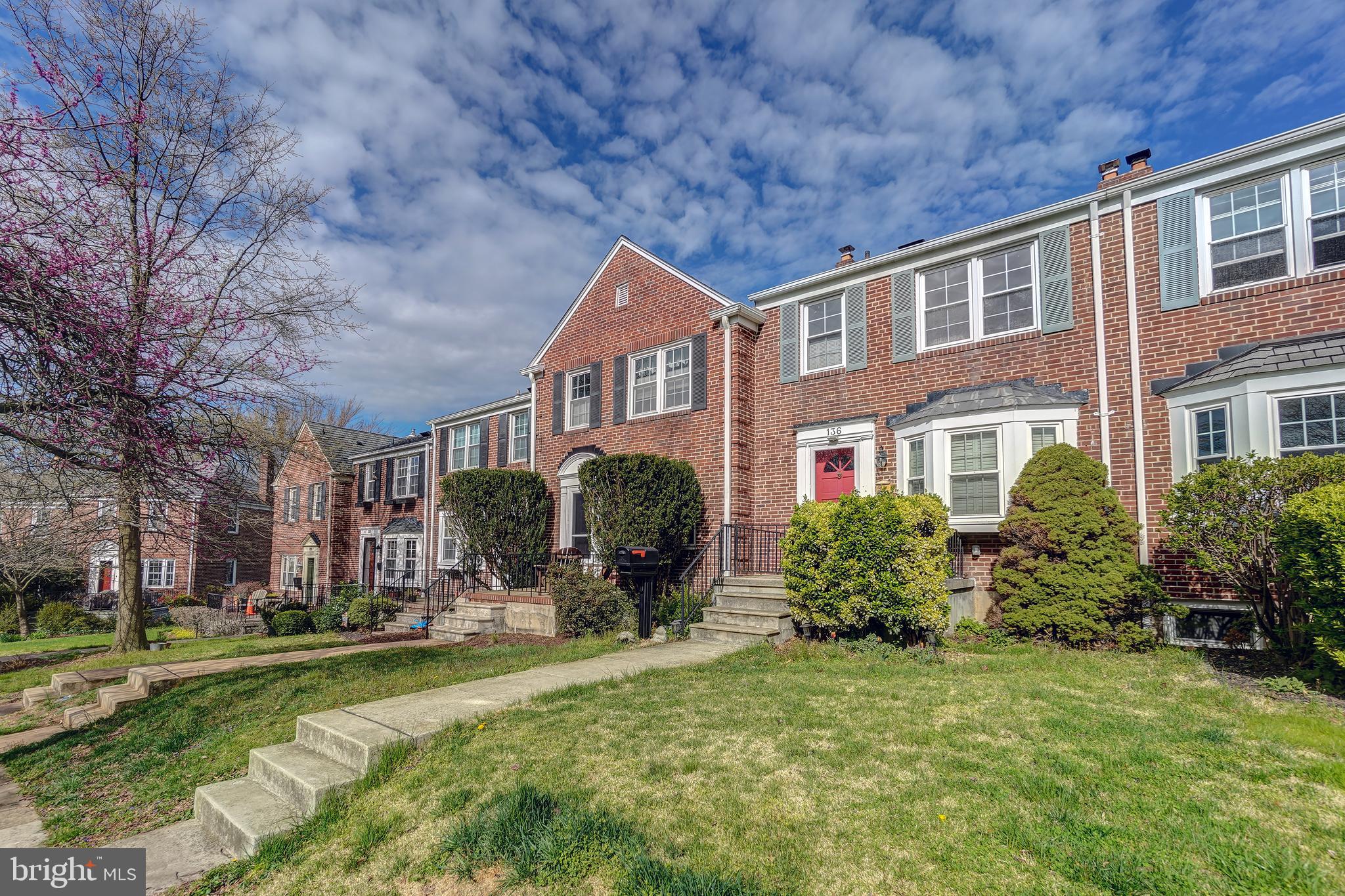 136 Brandon Road Baltimore, MD 21212 - Photo 3 of 45 Extended Walk Way