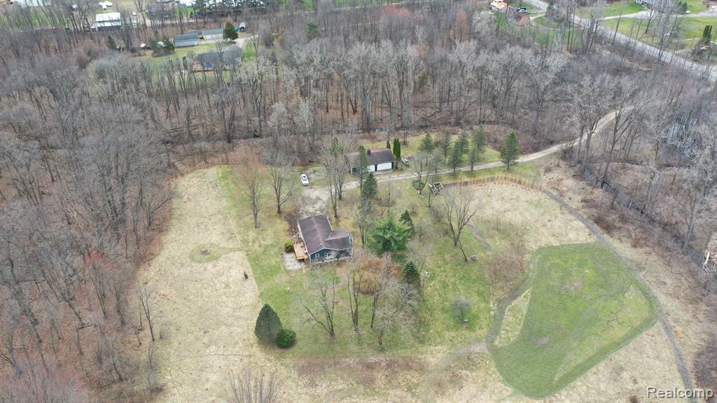 14191 Seymour Road Linden, MI 48451 - Photo 16 of 58