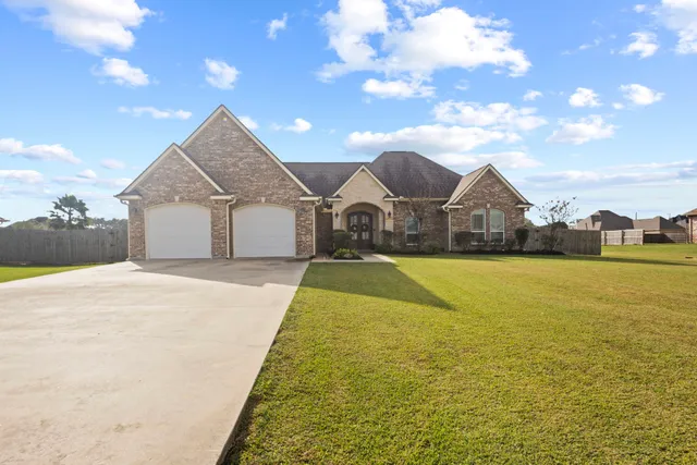 $410,000 | 621 Pioneer Drive, Bridge City, TX 77611