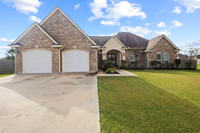 $410,000 | 621 Pioneer Drive, Bridge City, TX 77611