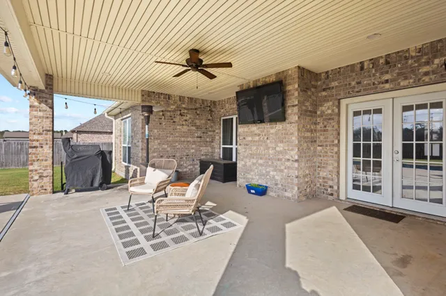 $410,000 | 621 Pioneer Drive, Bridge City, TX 77611