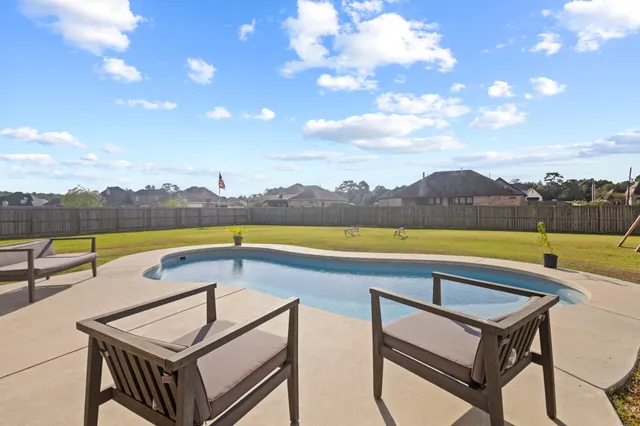 $410,000 | 621 Pioneer Drive, Bridge City, TX 77611
