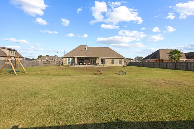$410,000 | 621 Pioneer Drive, Bridge City, TX 77611