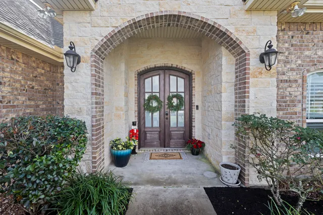 $410,000 | 621 Pioneer Drive, Bridge City, TX 77611