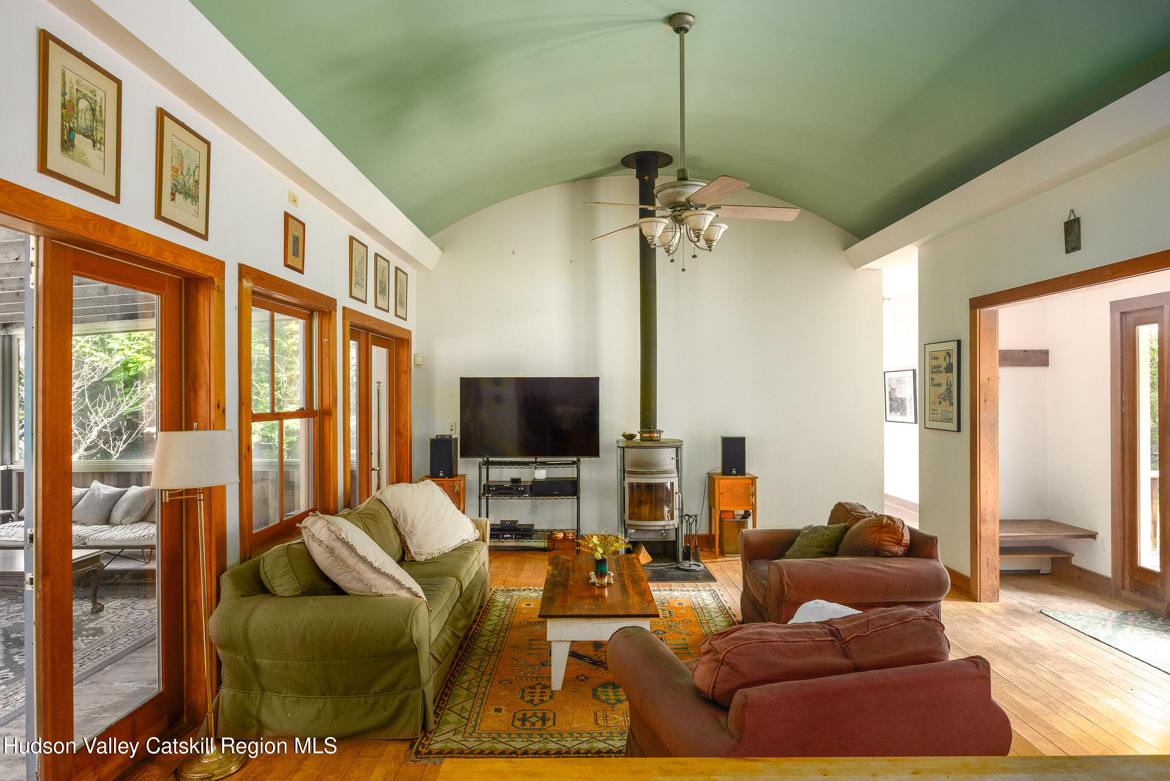 248 Stoll Road Saugerties, NY 12477 - Photo 4 of 24 Living 1