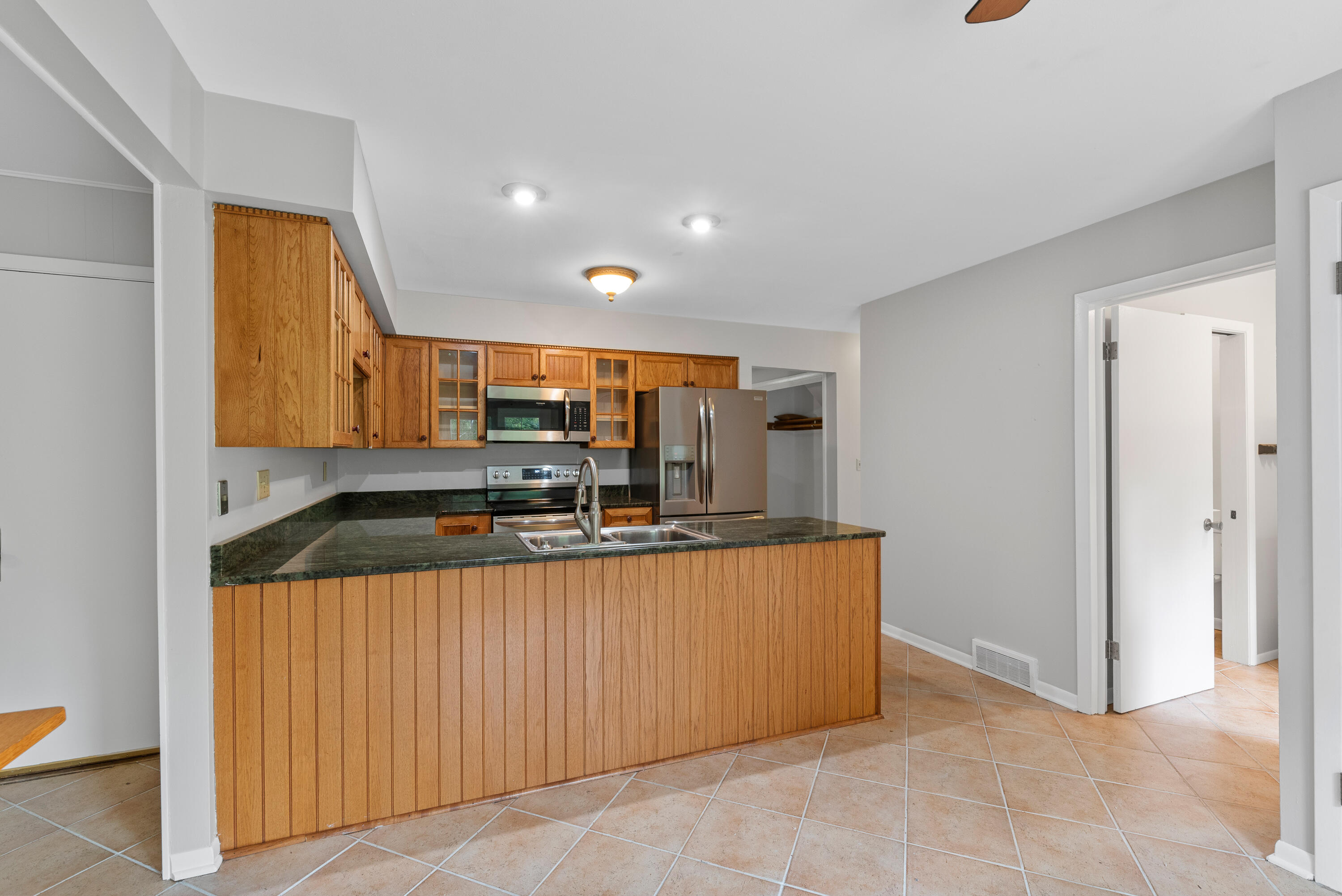 14625 Club Drive Elm Grove, WI 53122 - Photo 24 of 37 14625 Club Dr-20