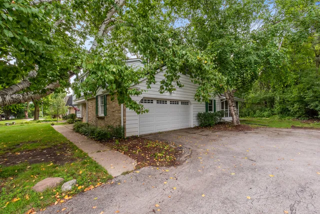 $550,000 | 14625 Club Drive, Elm Grove, WI 53122