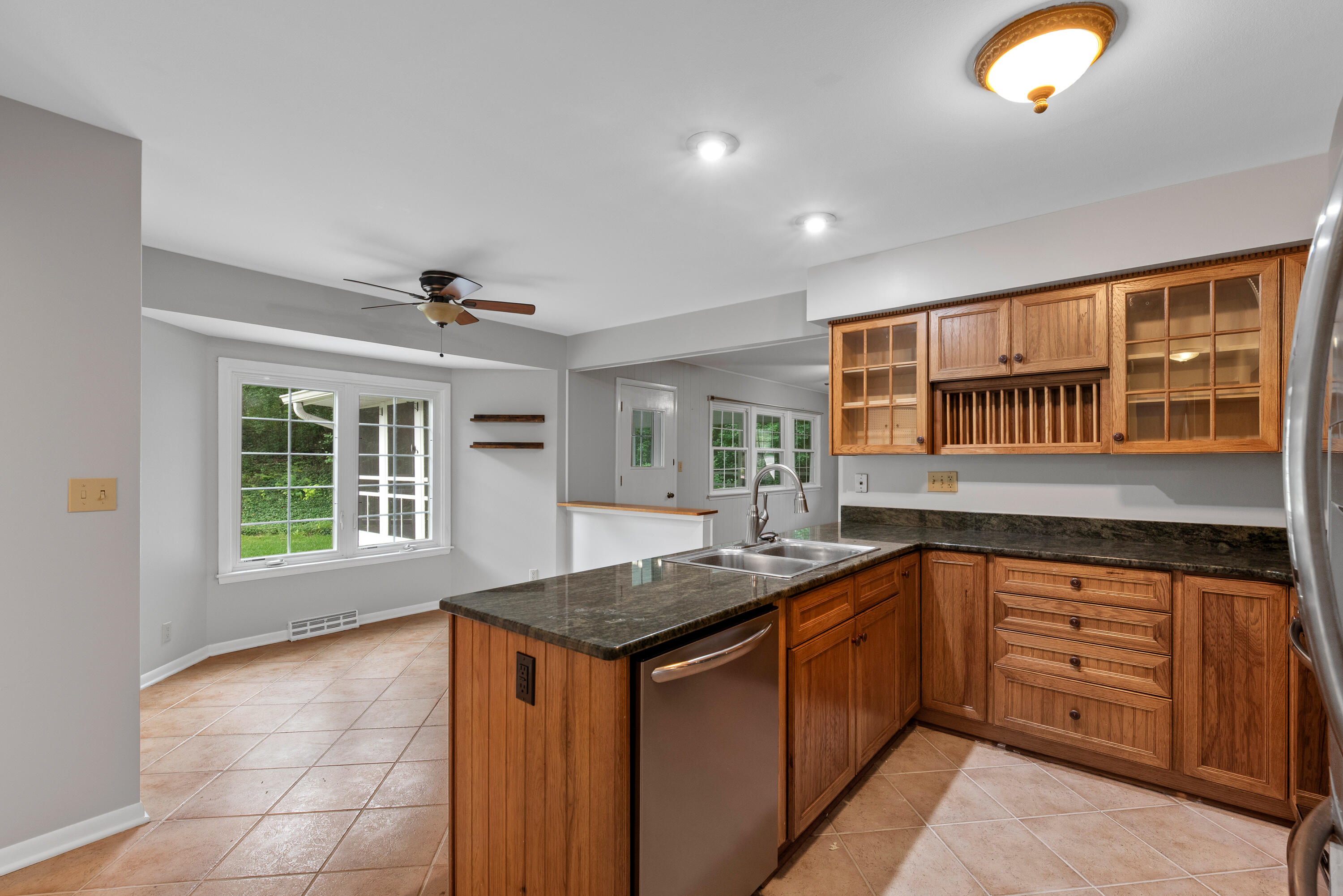 14625 Club Drive Elm Grove, WI 53122 - Photo 9 of 37 14625 Club Dr-17