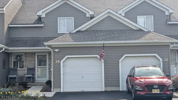 $399,900 | 24 Sundance Terrace, Hamburg, NJ 07419