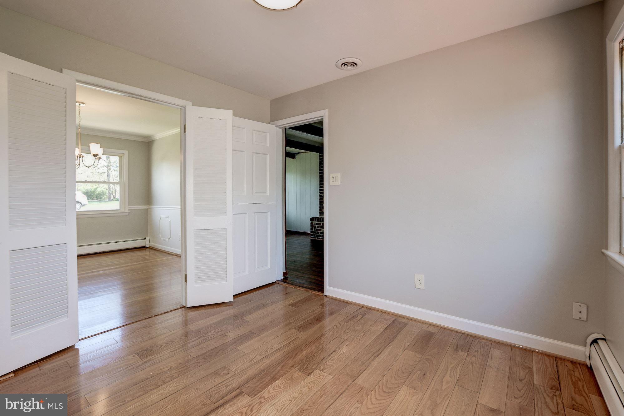 17208 Pinebrook Drive Silver Spring, MD 20905 - Photo 34 of 66 Table Space Kitchen!