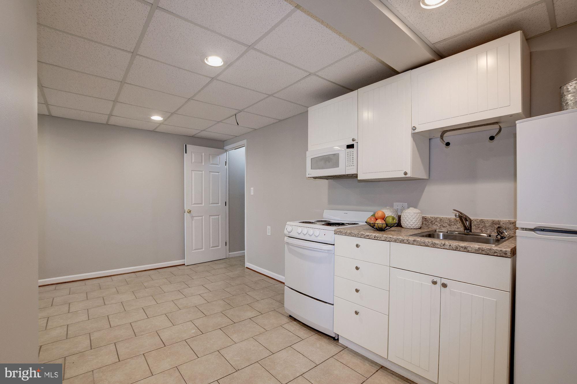 17208 Pinebrook Drive Silver Spring, MD 20905 - Photo 53 of 66 Kitchenette/Second Kitchen!