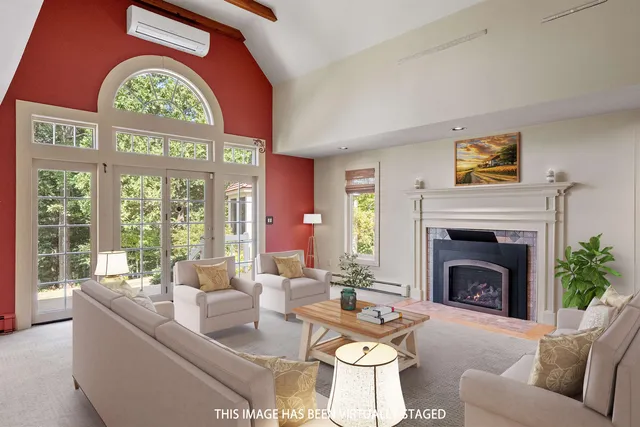 $949,000 | 133 Sargent Road, Holderness, NH 03245