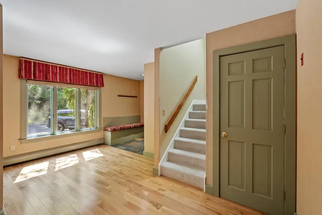 $949,000 | 133 Sargent Road, Holderness, NH 03245