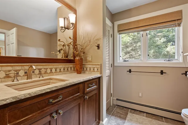 $949,000 | 133 Sargent Road, Holderness, NH 03245