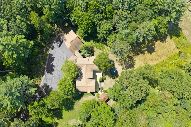 $949,000 | 133 Sargent Road, Holderness, NH 03245