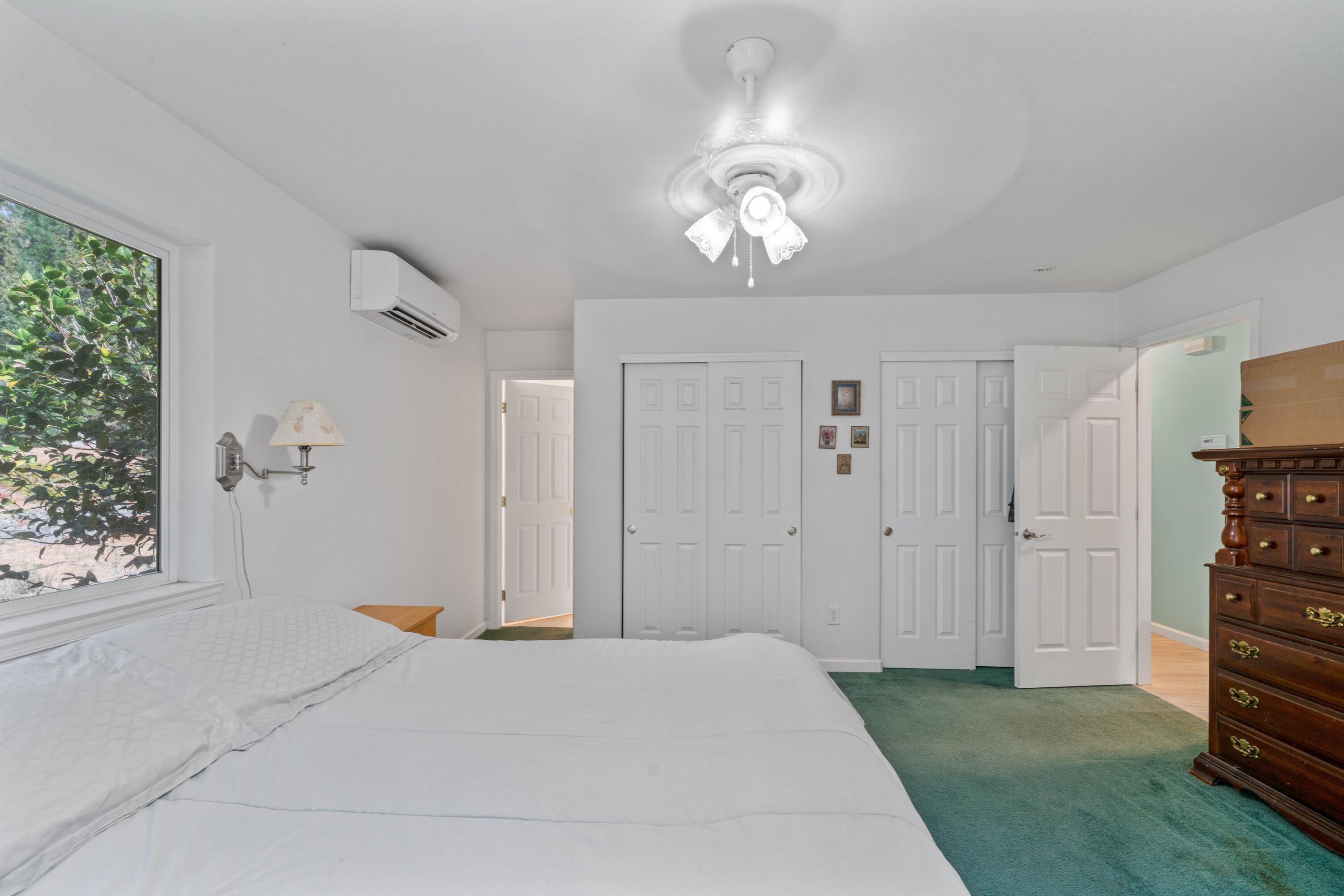 4179 Ditch Creek Road Rogue River, OR 97537 - Photo 16 of 50 Master Bedroom