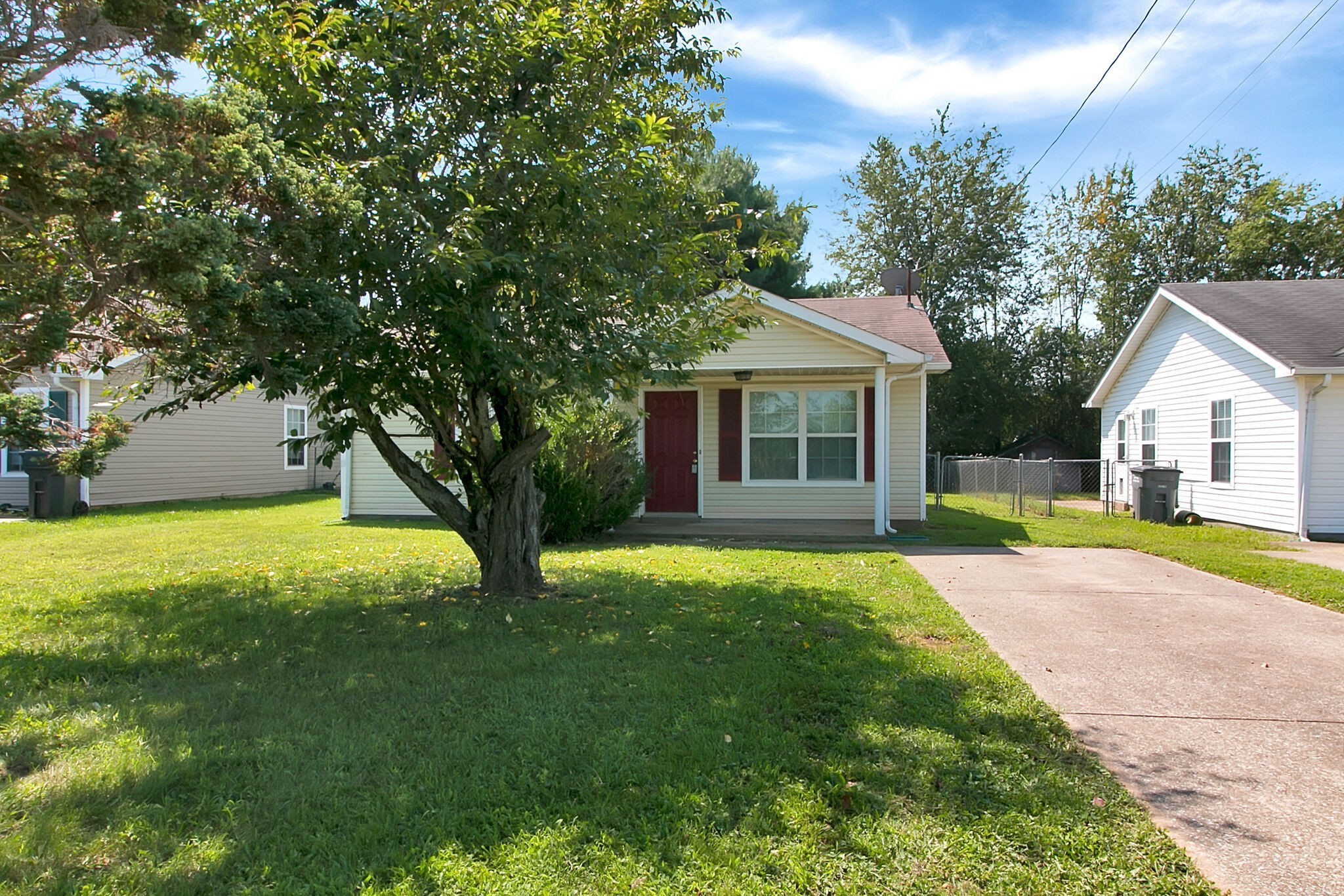 999 State Line Road Oak Grove, KY 42262 - Photo 2 of 23