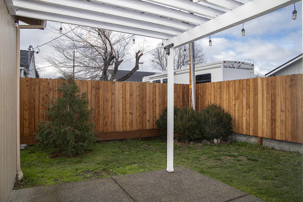 3067 Merriman Road Medford, OR 97501 - Photo 21 of 24 14