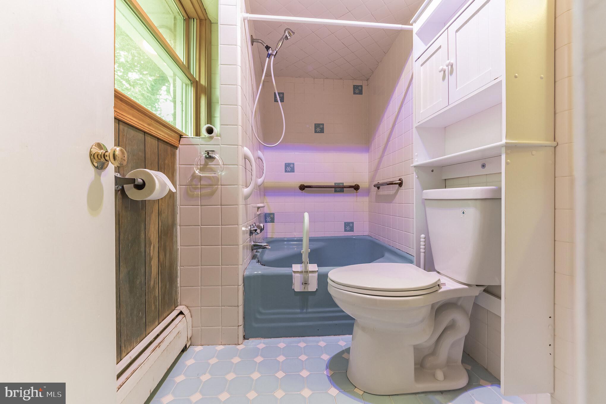 6910 Cliff Road Philadelphia, PA 19128 - Photo 14 of 31