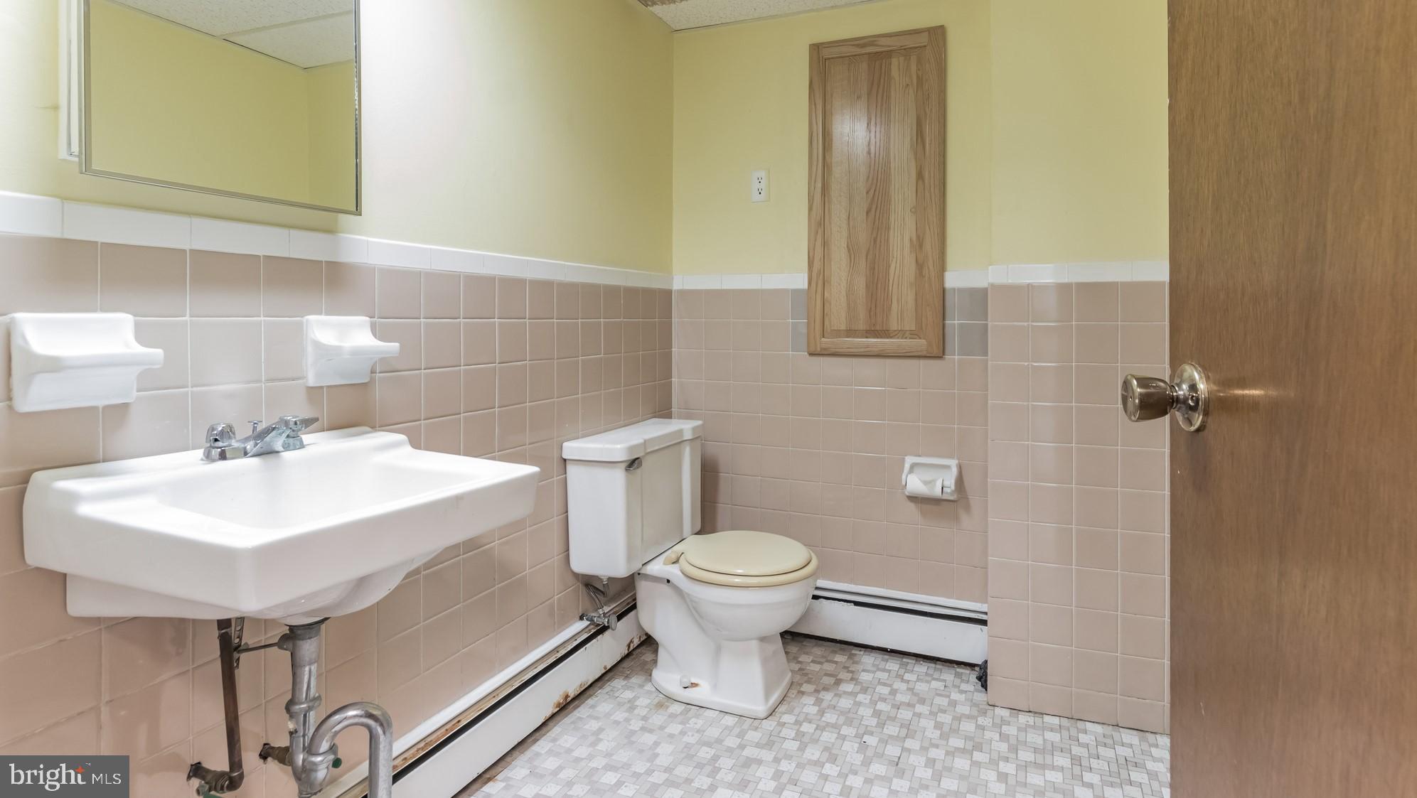 6910 Cliff Road Philadelphia, PA 19128 - Photo 24 of 31 Lower Level