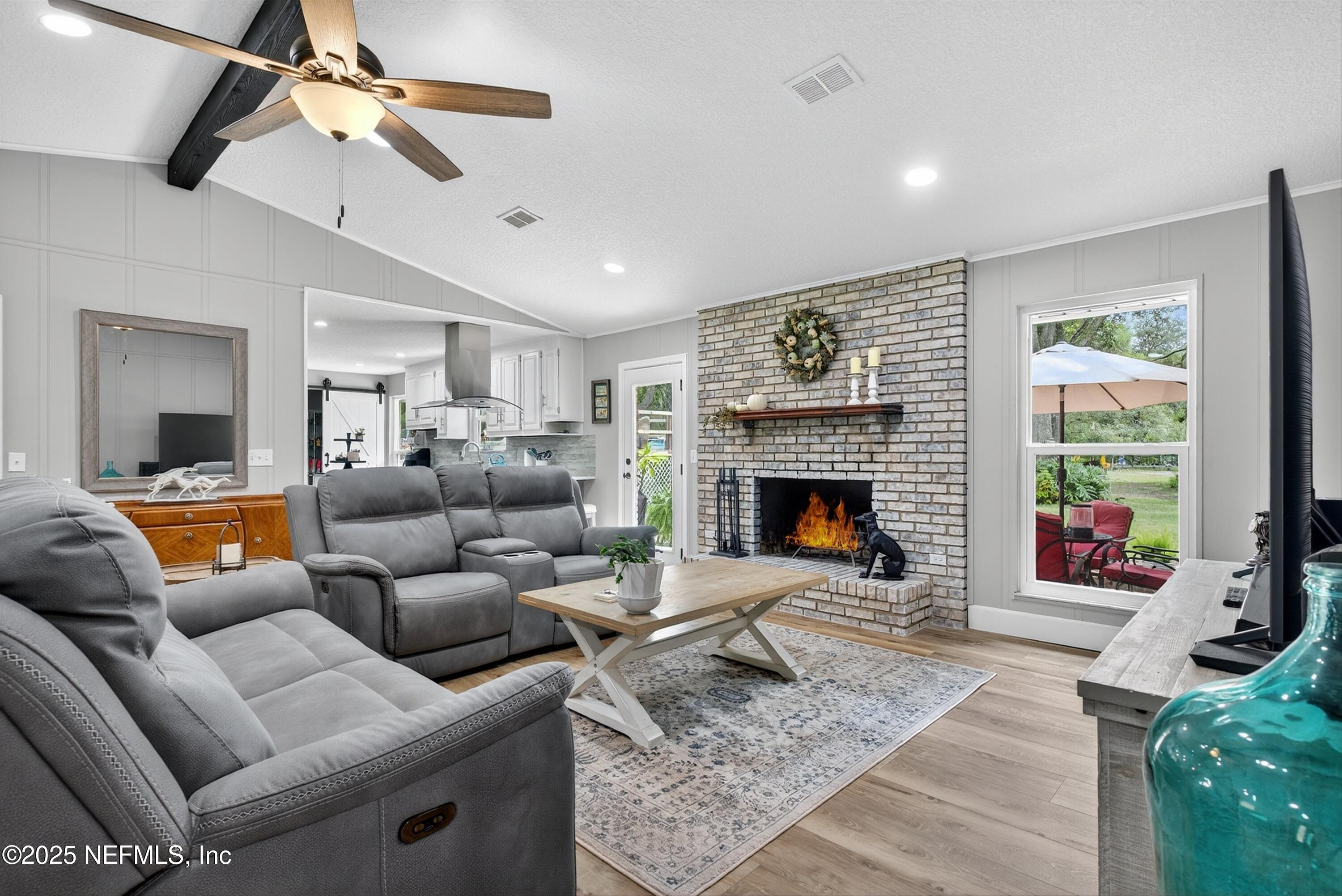 6049 Taylor Road Jacksonville, FL 32234 - Photo 13 of 56 Living area