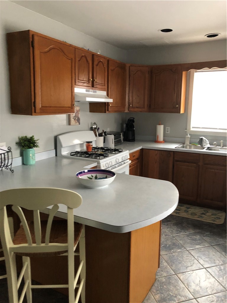 68 Beach Street Westerly, RI 02891 - Photo 7 of 20