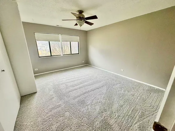 $2,350 | 2658 Sumac Street, Woodridge, IL 60517