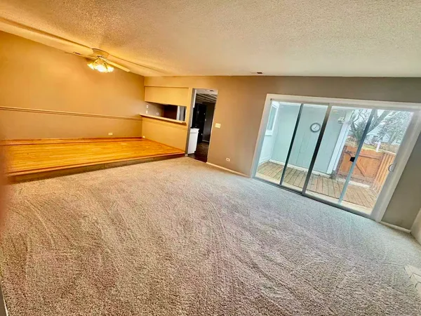 $2,350 | 2658 Sumac Street, Woodridge, IL 60517