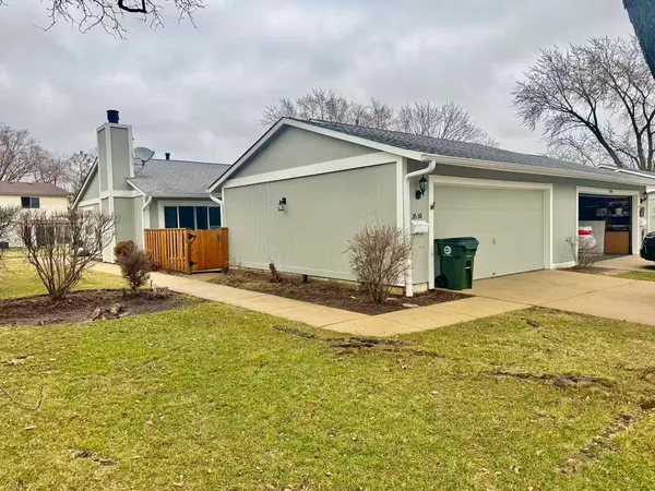 $2,350 | 2658 Sumac Street, Woodridge, IL 60517