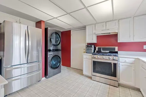 $2,350 | 2658 Sumac Street, Woodridge, IL 60517