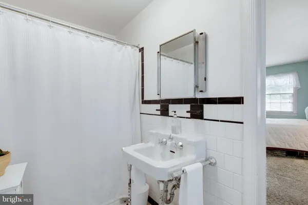 $3,995 | 5113 North Charles Street, Baltimore, MD 21210
