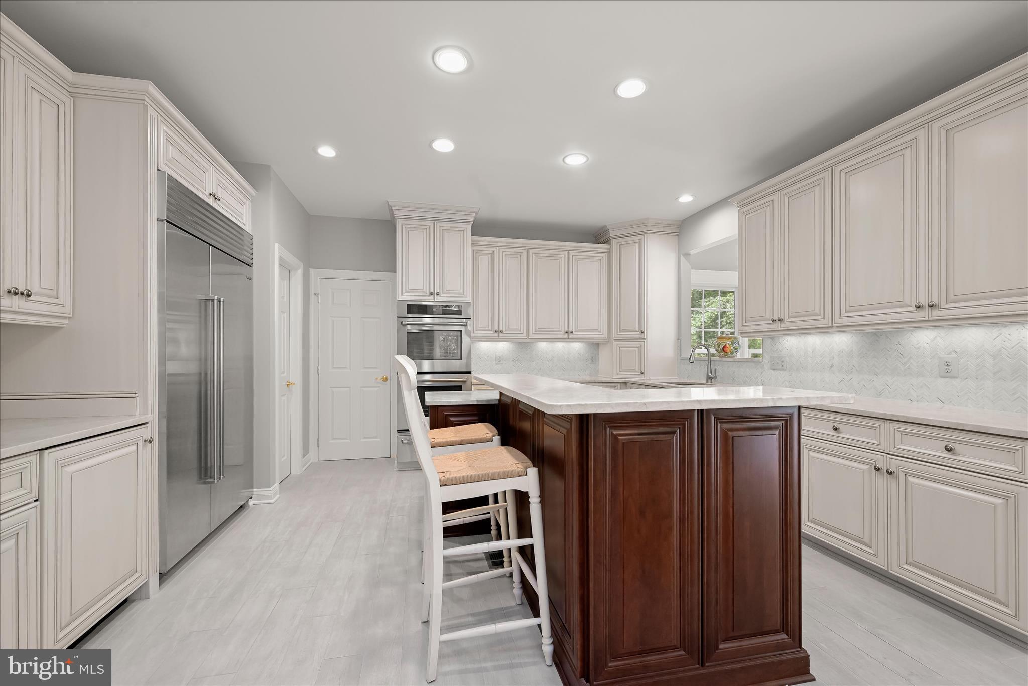 20521 Riggs Hill Way Brookeville, MD 20833 - Photo 46 of 122 Accent Center Island