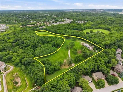 $1,900,000 | 6121 Northwest Klamm Drive, Kansas City, MO 64151