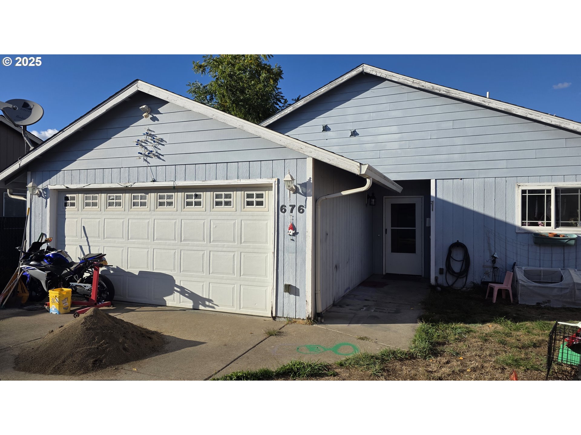 a black and white photo of a house