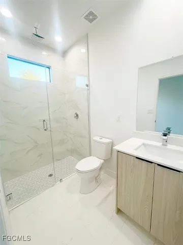 $359,900 | 8045 Oakleaf Circle, LaBelle, FL 33935