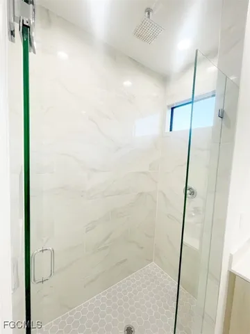 $359,900 | 8045 Oakleaf Circle, LaBelle, FL 33935