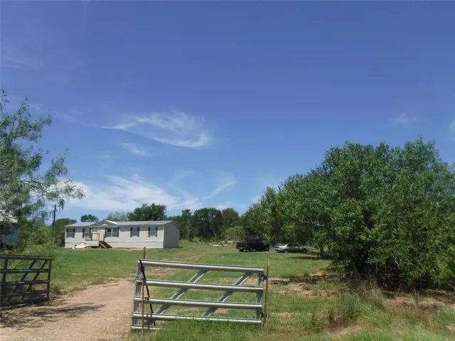 $550,000 | 110 Settlers Trail, Elgin, TX 78621