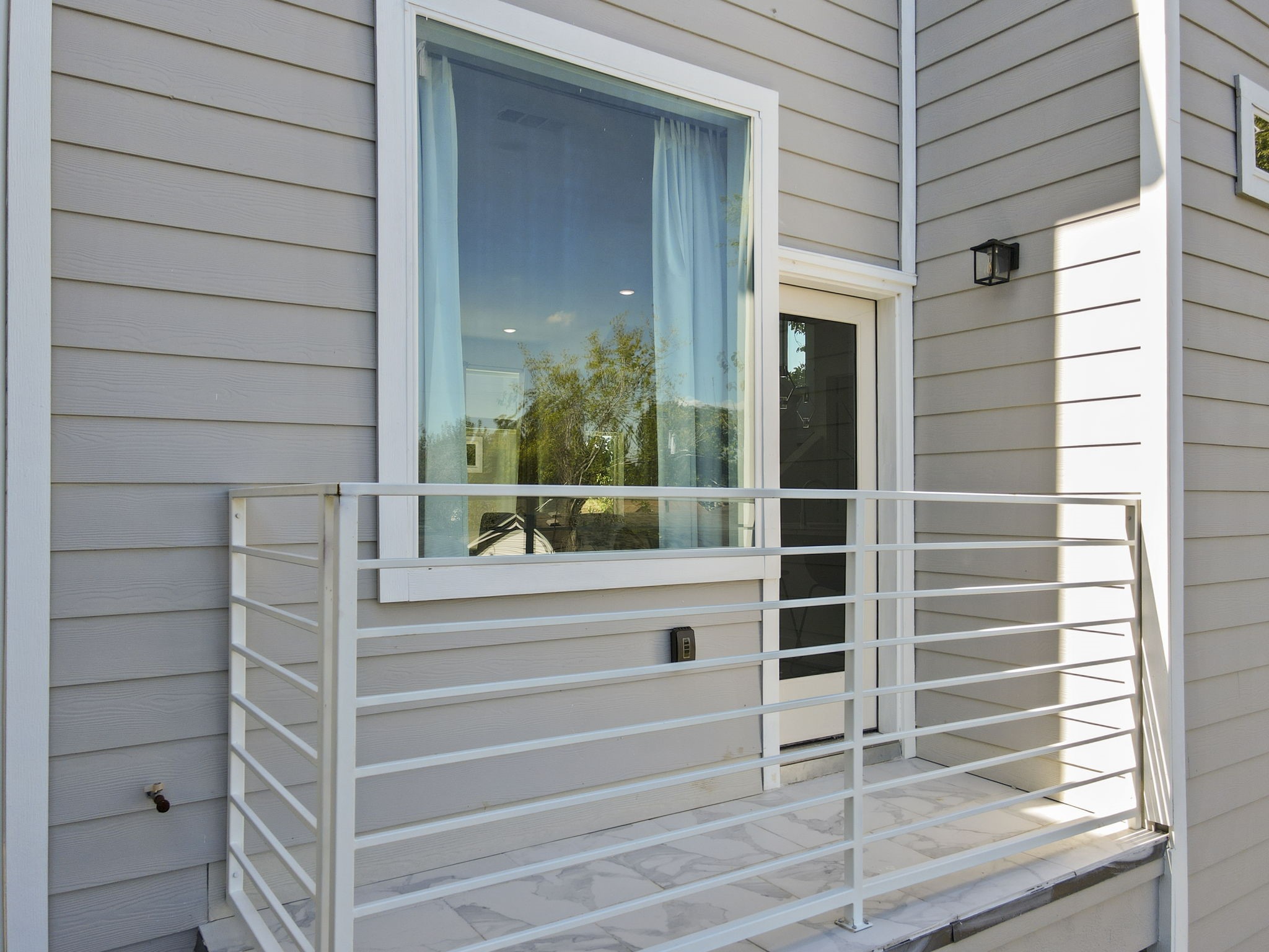 6721 St Augustine Street Houston, TX 77021 - Photo 35 of 45 Step out onto your balcony and take in the fresh air and open views.
