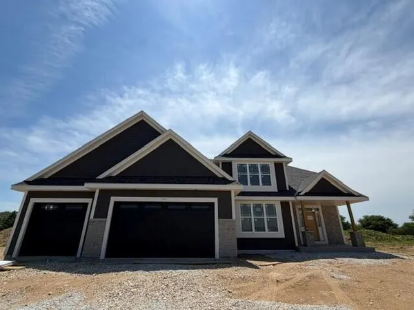 $781,990 | 617 Talbots Woods Drive, Oconomowoc, WI 53066