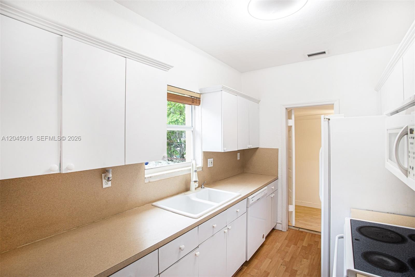 236 Southwest 28th Road Miami, FL 33129 - Photo 10 of 32 Gallery Image 10