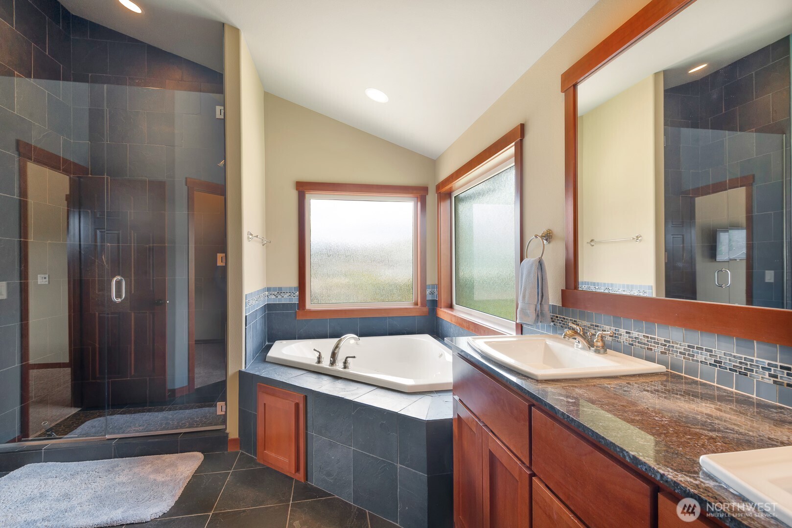205 Butte Road Chelan, WA 98816 - Photo 15 of 37 Gallery Image 15