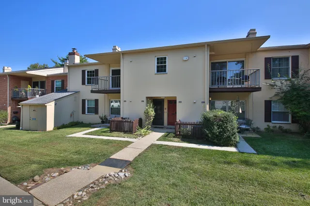 $289,999 | 463 Old Forge Crossing, Unit 463, Devon, PA 19333