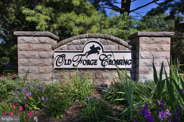 $289,999 | 463 Old Forge Crossing, Unit 463, Devon, PA 19333