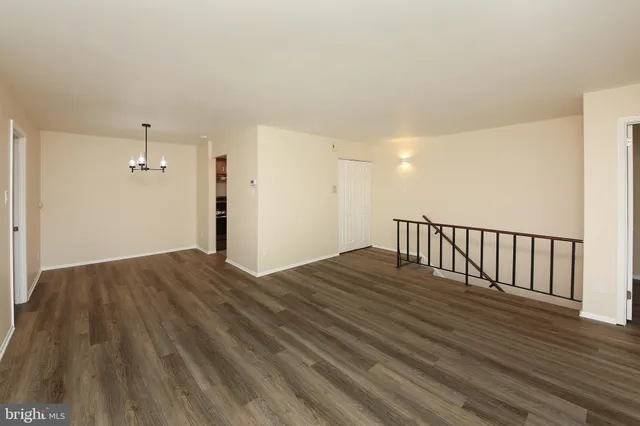 $289,999 | 463 Old Forge Crossing, Unit 463, Devon, PA 19333