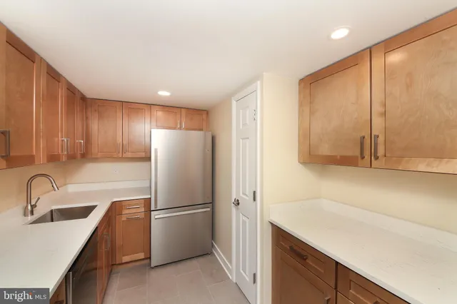 $289,999 | 463 Old Forge Crossing, Unit 463, Devon, PA 19333