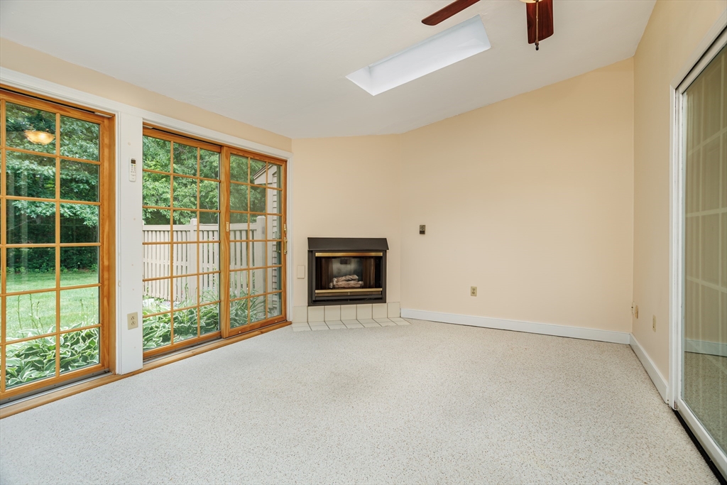 212 Ridgefield Circle, Unit 212B Clinton, MA 01510 - Photo 15 of 42