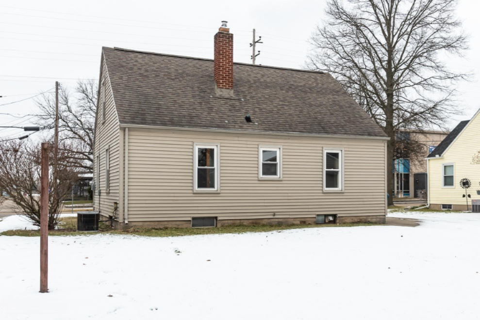 1104 Miller Road Kalamazoo, MI 49001 - Photo 7 of 31 DSC_0308